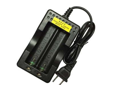 Batterie double Charge 26650/18650/14500/18500/10440 lampe de poche batterie au Lithium chargeur universel 3.7 V 4.2 V